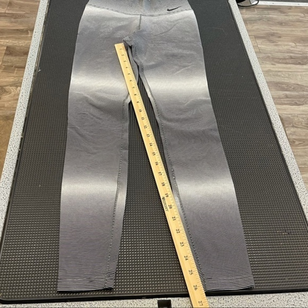 Nike Legging Size Small - Picture 12 of 13